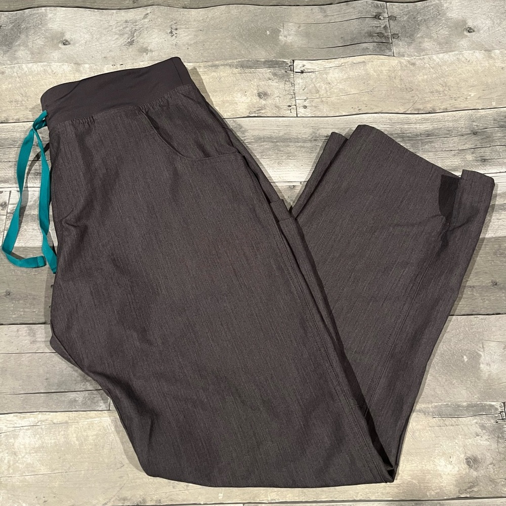 FIGS Graphite Kade Cargo Scrub Pants